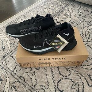NIKE REACT PEGASUS TRAIL 4 GTX NWT/BNIB size 7 black